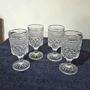 ✨ Vintage Clear Pressed Glass Goblet Set (4) — Diamond Point Pattern ✨